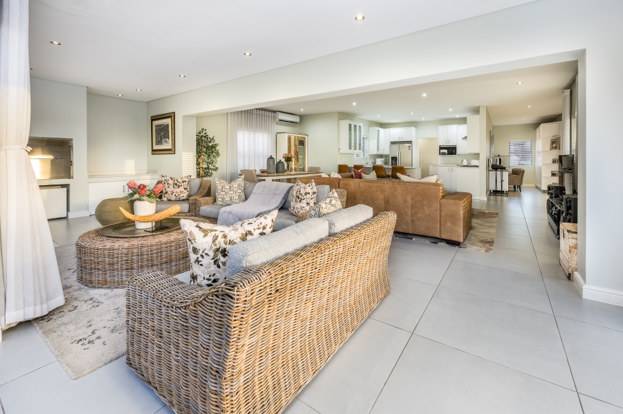 3 Bedroom Property for Sale in Zevendal Western Cape